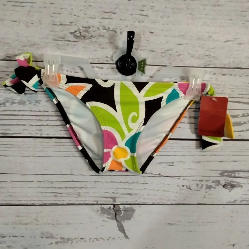 NWT: "Gossip" woman's bikini bottoms